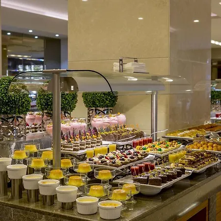 Sunport Szálloda 5*