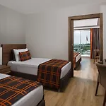 Otel Sunport Side