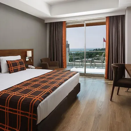 Hotel Sunport Side