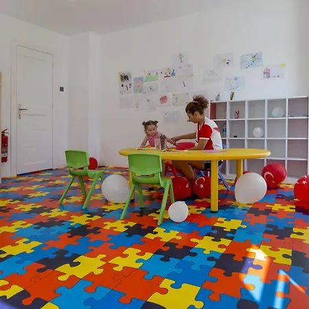 Sunport Szálloda 5*