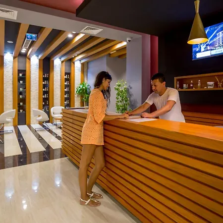 Hotel Sunport 5*